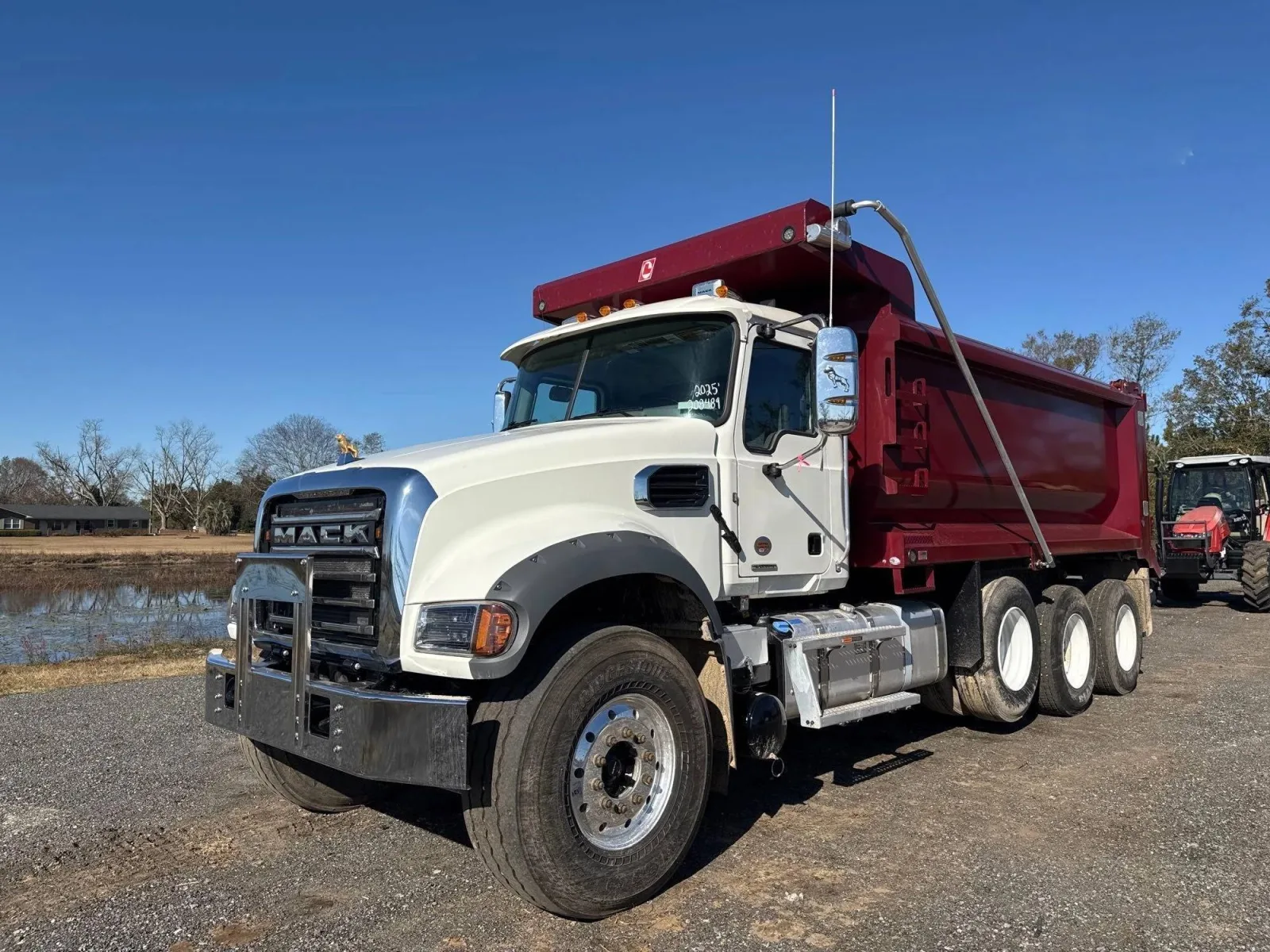 2025 Mack Granite 64 FR