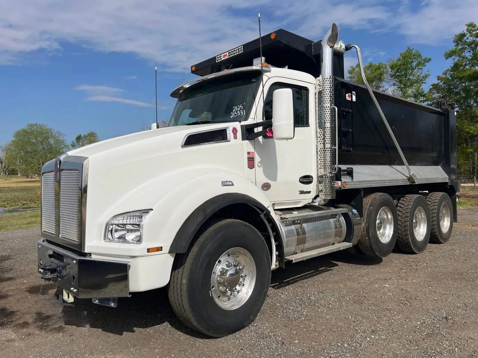 2025 KENWORTH T880